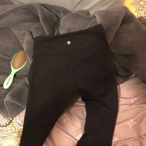low rise lululemon leggings